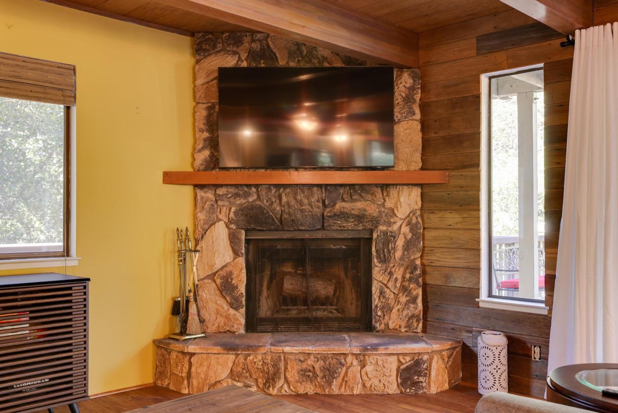 Spacious Groveland Cabin With Wraparound Deck! Exterior photo